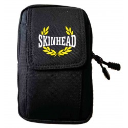 Kapsa na opasek Skinhead